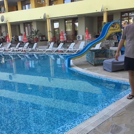 Blue Summer 아파트 써니비치